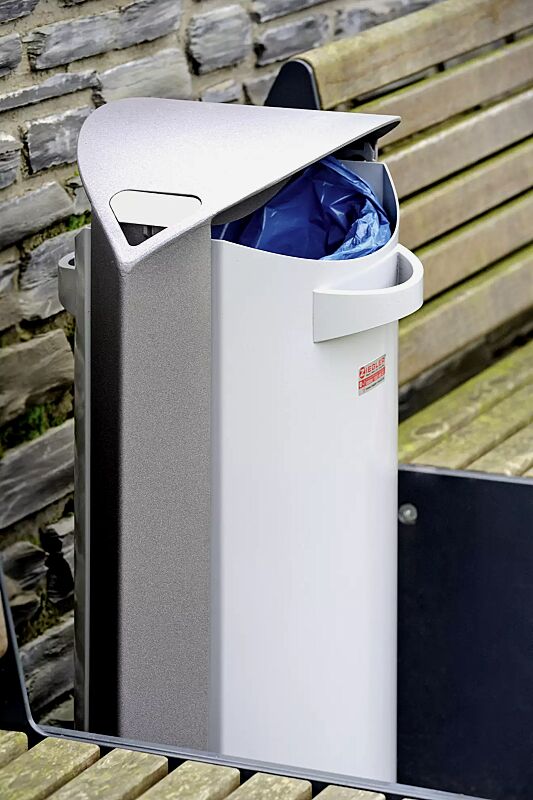 abfallbehaelter-burnham-__shoKAT0038393 Abfallbehälter BURNHAM mit Ascher, Behälter in RAL 9006 weißaluminium, Rahmen in eisenglimmergrau