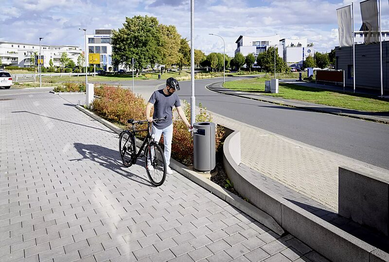 abfallbehaelter-cima__shoKAT0071461 Abfallbehälter CIMA mit Ascher, in DB 703 eisenglimmer