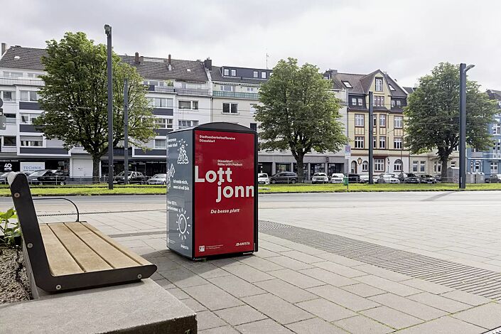 Abfallbehälter CITYSOLAR 240 mit Ascher, Beklebung bauseits
