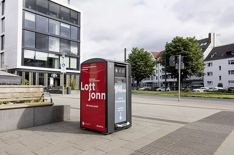 abfallbehaelter-citysolar__shoKAT0076075 Abfallbehälter CITYSOLAR 240 mit Ascher, Beklebung bauseits