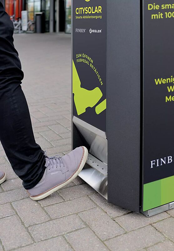 abfallbehaelter-citysolar__shoKAT0076339 Detail: Fußpedal