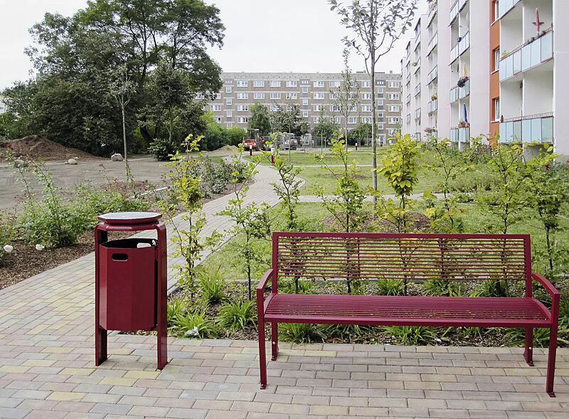 abfallbehaelter-coventry__shoKAT0031239 Abfallbehälter COVENTRY, zum Aufdübeln, mit Ascheraufsatz COVENTRY, in RAL 3005 weinrot