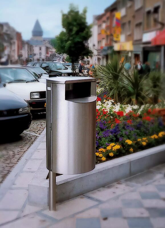 abfallbehaelter-finbin-city__shoKAT0069995 Abfallbehälter FINBIN CITY aus Edelstahl, 51 Liter, ohne Ascher, Rohrpfosten inkl. angeschweißten Befestigungsplatten, zum Einbetonieren (Zubehör)