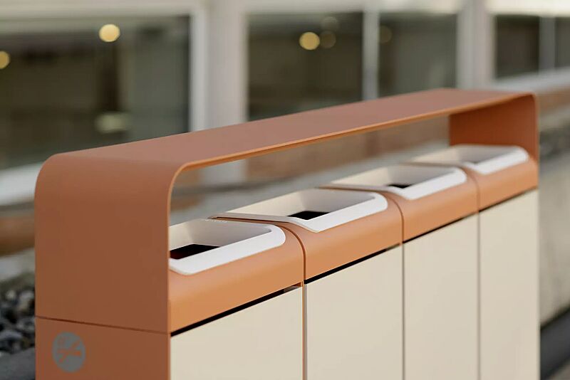 abfallbehaelter-iglau__shoKAT0074268 Detail: Einwurföffnung