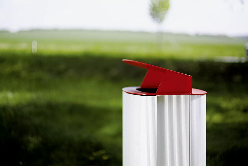 abfallbehaelter-maximinium__shoKAT0059467 Detail: Schutzdach