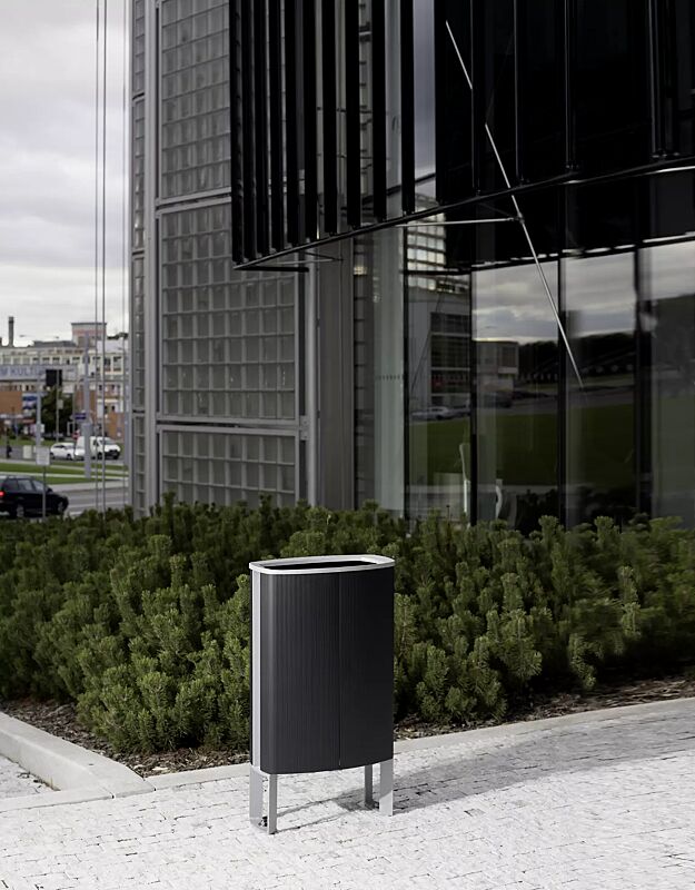 abfallbehaelter-minium__shoKAT0043067 Abfallbehälter MINIUM mit seitlichen Pfosten zum Aufdübeln, Korpus in Sonderfarbe (auf Anfrage), Stahlteile in RAL 9007 graualuminium