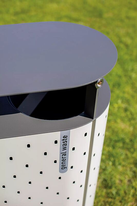 abfallbehaelter-quinbin-trio__shoKAT0066216 Abfallbehälter QUINBIN TRIO mit Schutzdach, Korpus: gestanztes Stahlblech, Stahlteile in RAL 7035 lichtgrau und RAL 7043 verkehrsgrau