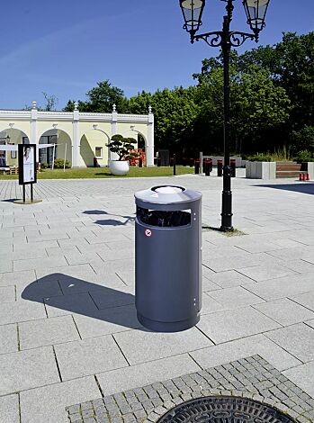<div id="container" class="container">Abfallbehälter UTENA mit Ascher und Abfallsackhalterung, in RAL 7016 anthrazitgrau</div>