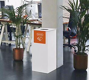 Abfallbehälter VESPUCCI mit Aufkleber in RAL 2004 reinorange