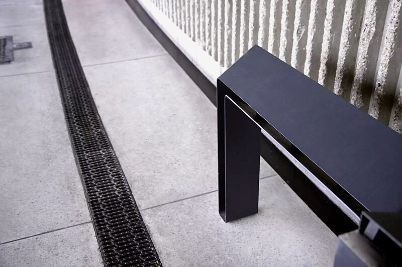 anlehnbank-radium__shoKAT0043090 Detail: Flachstahl