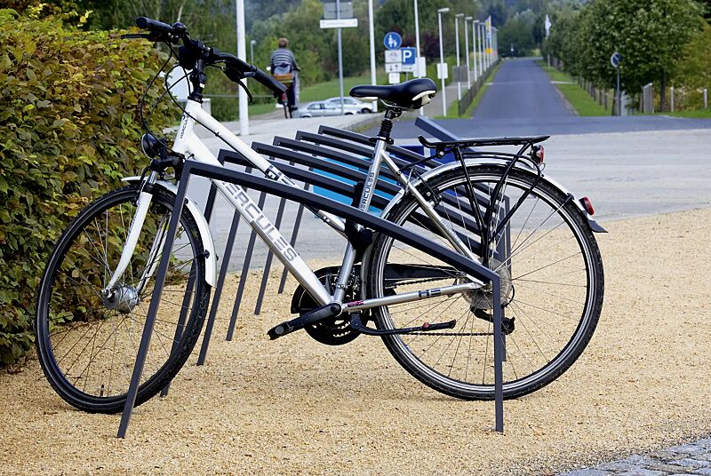 anlehnbuegel-edgetyre__shoKAT0037870 Anlehnbügel EDGETYRE, Breite 1035 mm, in RAL 7016 anthrazitgrau