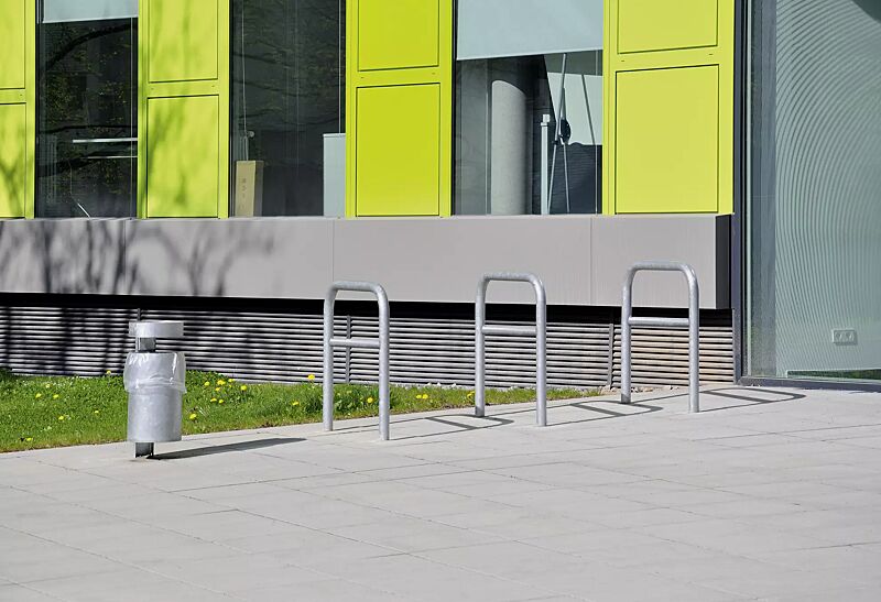 anlehnbuegel-florida__shoKAT0072533 Anlehnbügel FLORIDA mit Quersteg, zum Einbetonieren, feuerverzinkt