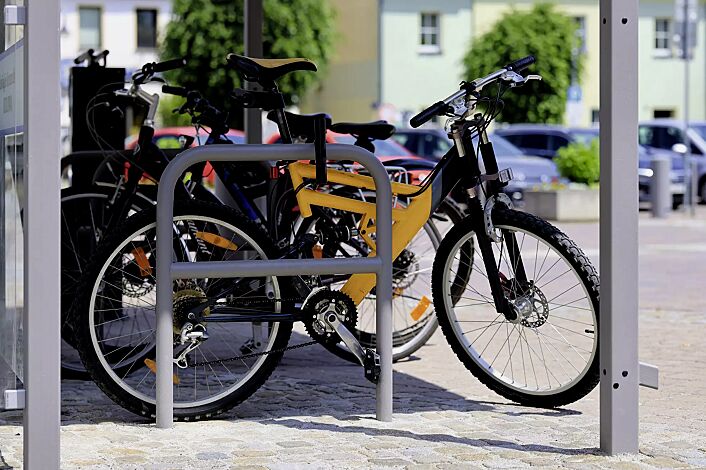 Anlehnbügel FLORIDA mit Quersteg, zum Einbetonieren, Breite 800 mm, mit Auftragsbezogener Anpassung pulverbeschichtet in DB 702