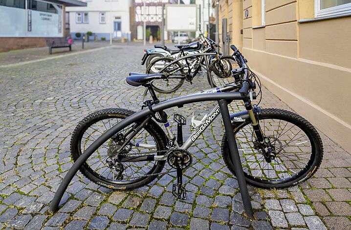 Anlehnbügel GILBERT zum Einbetonieren, in DB 703 eisenglimmer