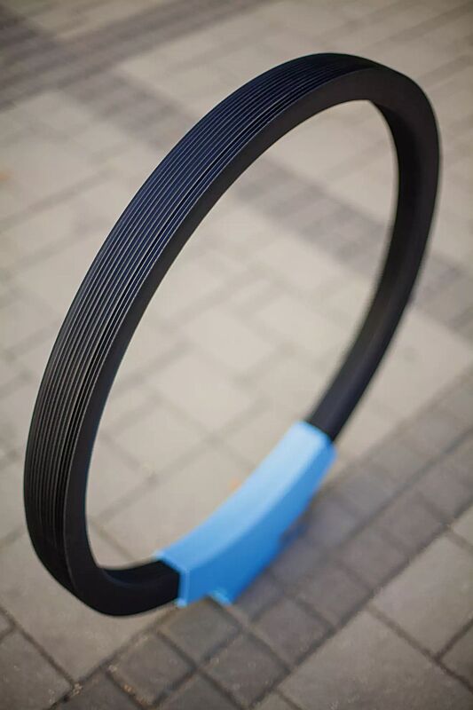 anlehnbuegel-gomez__shoKAT0066203 Anlehnbügel GOMEZ, Aluminiumfußabdeckung in RAL 5019 capriblau