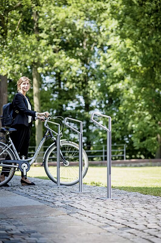 anlehnbuegel-greyhound__shoKAT0057847 Anlehnbügel GREYHOUND aus Edelstahl