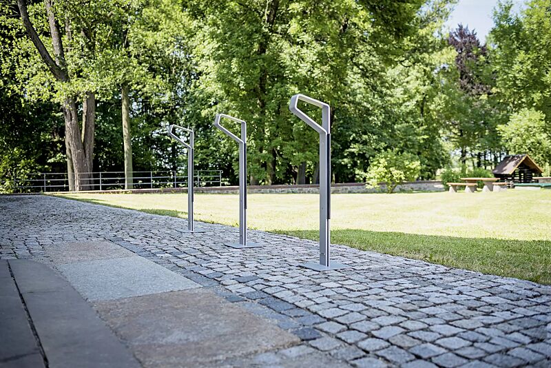 anlehnbuegel-greyhound__shoKAT0057851 Anlehnbügel GREYHOUND aus Edelstahl