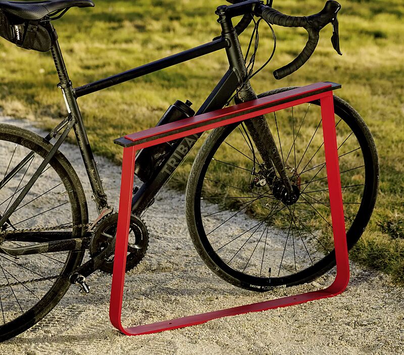 Anlehnbügel IGLAU, Breite 833 mm, in RAL 3020 verkehrsrot