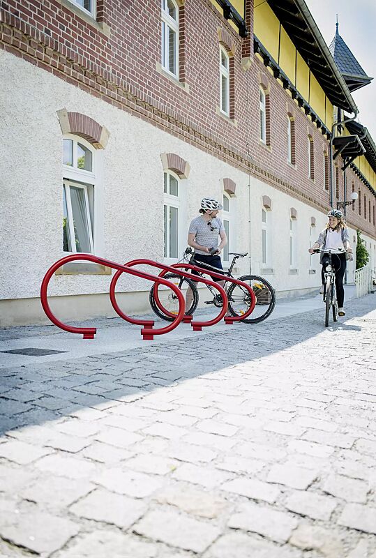 anlehnbuegel-open__shoKAT0057955 Anlehnbügel OPEN in RAL 3003 rubinrot