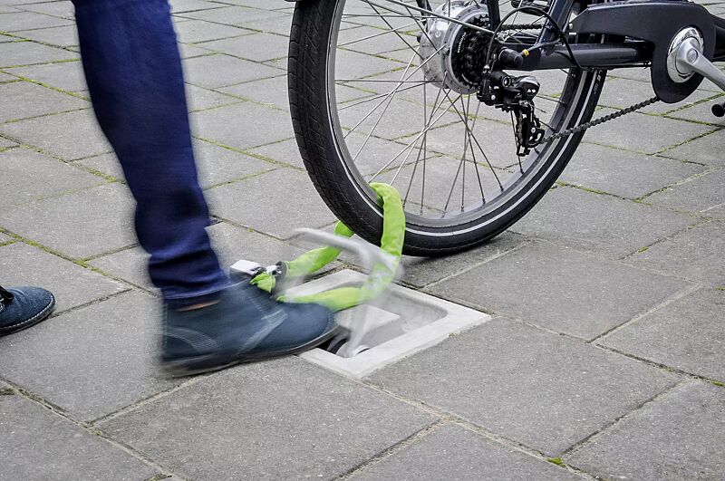 anschliessbuegel-motu__shoKAT0068337 Anschließbügel MOTU mit Stahlbügel