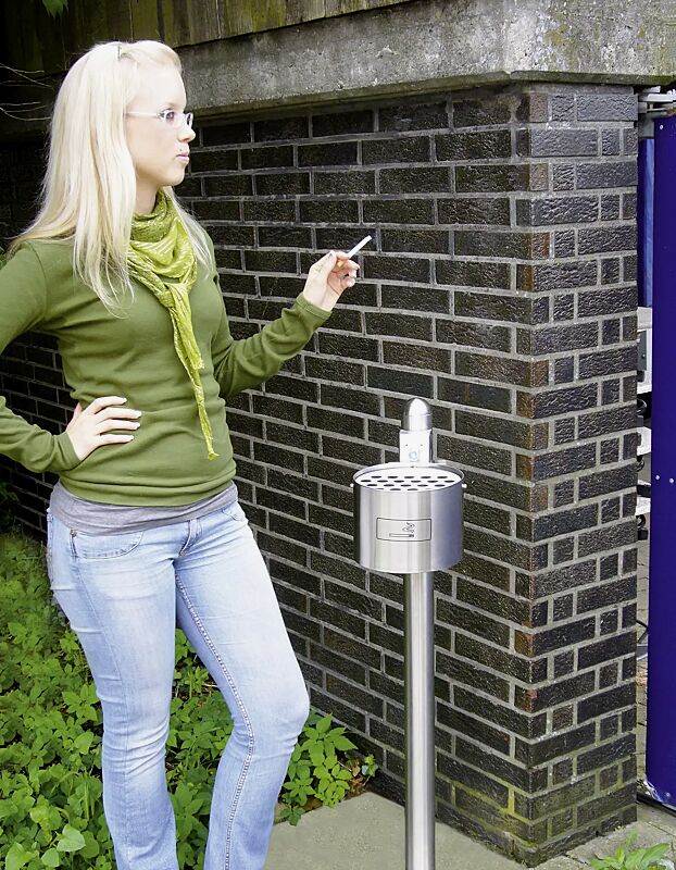 ascher-kerry__shoKAT0006472 Rundascher KERRY, befestigt an Pfosten (Zubehör), in Edelstahl