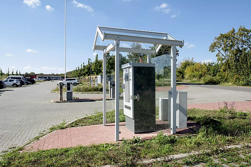 automatenueberdachung-tangenta__shoKAT0071307 Automaten-Überdachung TANGENTA, Dachbreite x Dachtiefe 1700 mm x 2000 mm, Rück- und Seitenwände ESG, Klarglas, Stahlkonstruktion in RAL 7035 lichtgrau