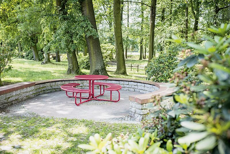 bank-tisch-kombination-pavia__shoKAT0057985 Bank-Tisch-Kombination PAVIA in RAL 3003 rubinrot