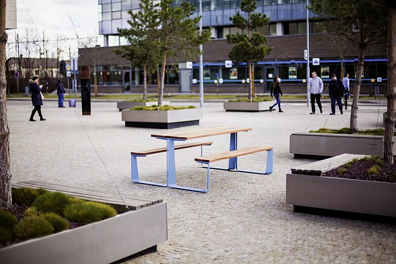 bank-tisch-kombination-rautster__shoKAT0061020 Bank-Tisch-Kombination RAUTSTER, doppelseitig, mit Jatobaholzbelattung, Stahlteile in RAL 5024 pastellblau