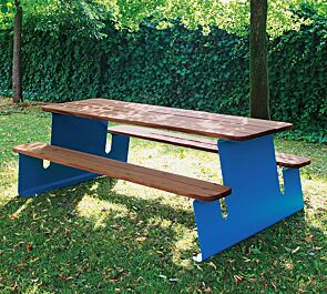 Bank-Tisch-Kombination WAVER mit Hartholzbelattung, Stahlteile in RAL 5010 enzianblau