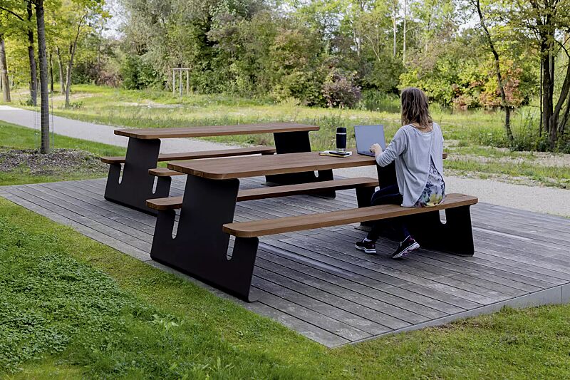 bank-tisch-kombination-waver__shoKAT0075849 Bank-Tisch-Kombination WAVER mit Hartholzbelattung, Stahlteile in RAL 7016 anthrazitgrau