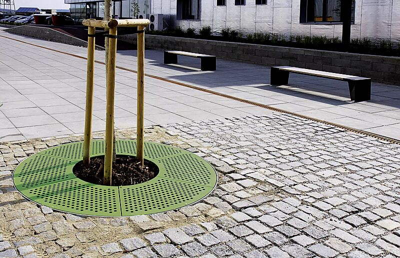 baumschutzrost-sinus__shoKAT0019212 Baumschutzrost SINUS in RAL 6010 grasgrün