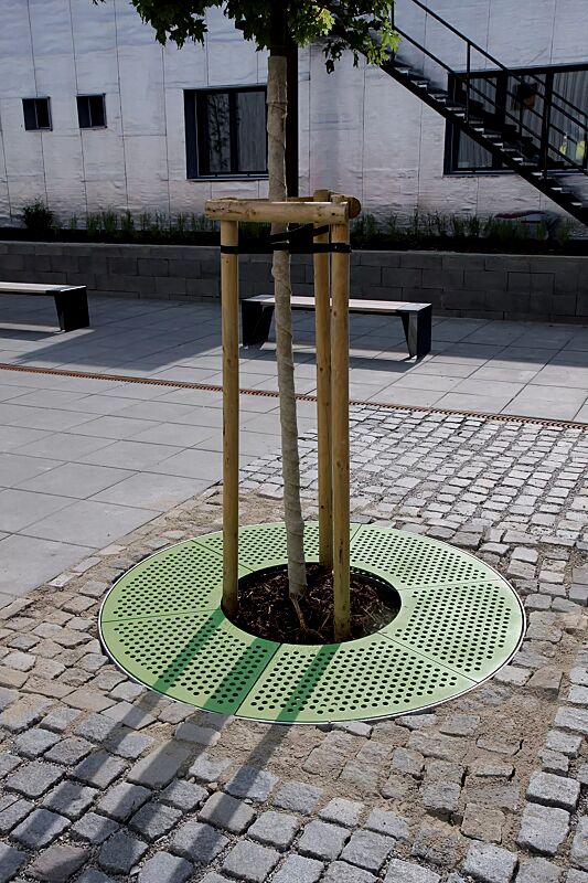 baumschutzrost-sinus__shoKAT0051538 Baumschutzrost SINUS in RAL 6010 grasgrün