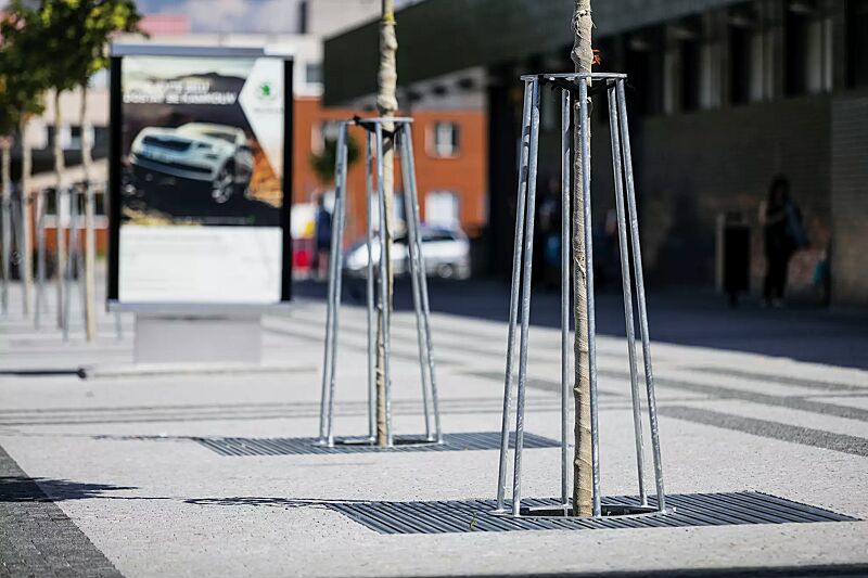 baumschutzrost-und--gitter-arbottura__shoKAT0056743 Baumschutzrost ARBOTTURA, quadratisch, mit Baumschutzgitter