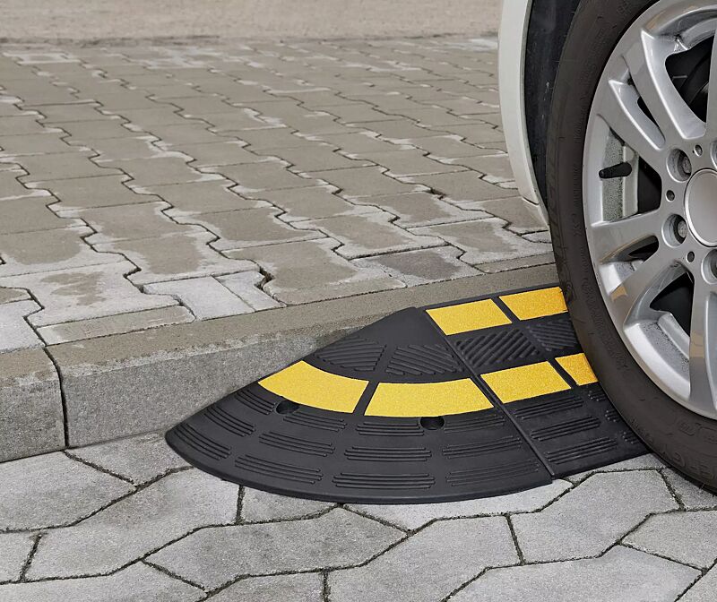 bordsteinrampe-lutter__shoKAT0075739 Bordsteinrampe LUTTER, Normelement und Abschlusselement, Höhe 100 mm