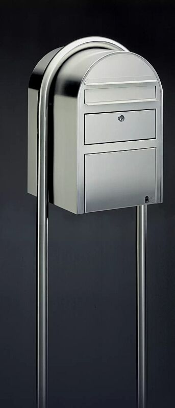 briefkasten-bobi-swiss__shoKAT0038241 Briefkasten BOBI SWISS, mit Bogenständer BOBI ROUND, aus Edelstahl