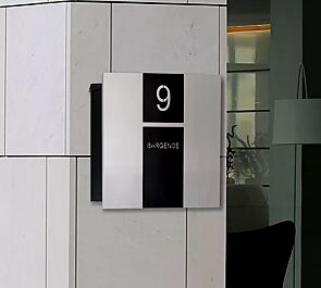 Briefkasten NIMES, Applikation 2-teilig, Tür aus Edelstahl