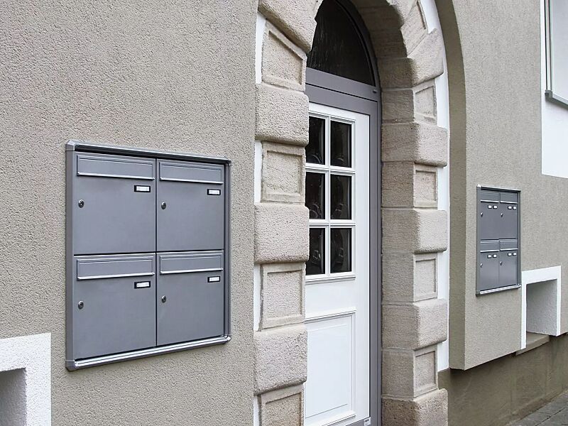 Unterputzanlage NIZZA, mit 4 Briefkästen, in RAL 9007 graualuminium