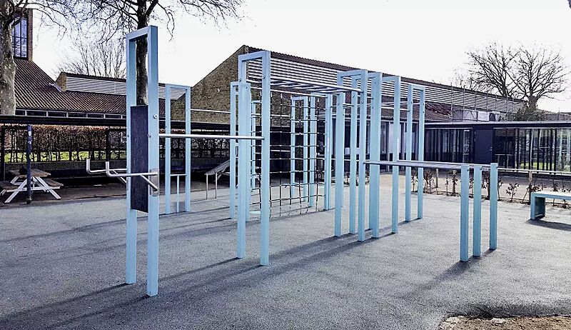 calisthenics-anlage-m-feld__shoKAT0067855 Calisthenics-Anlage M-FELD, Serie BARFORZ, Stahlkonstruktion in RAL-Farbe gegen Mehrpreis