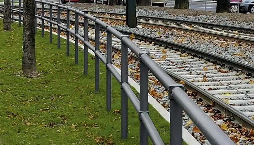 City-Line-Geländersystem URBAN, pulverbeschichtet DB 703