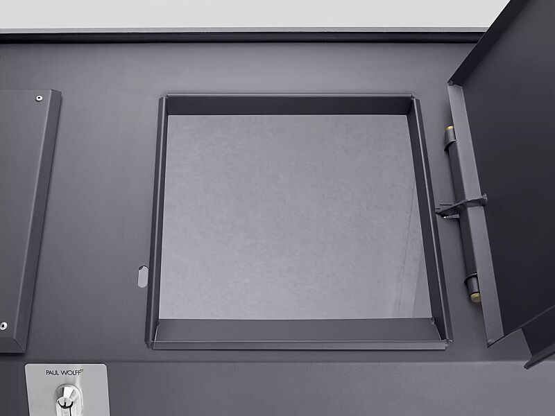 containerbox-swanley__shoKAT0063912 Detail: Einwurf für 40 Liter Abfallsäcke