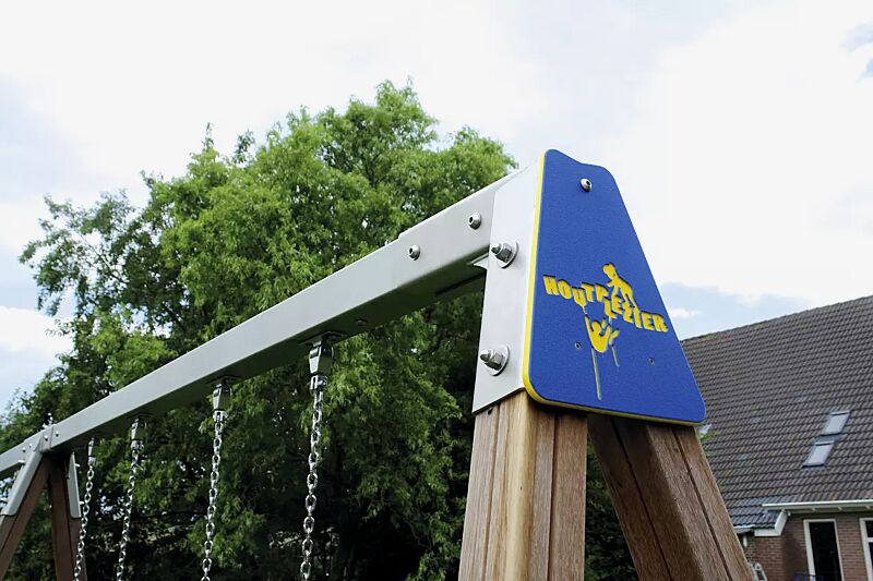 doppelschaukel-sway__shoKAT0053356 Detail: Schaukelbalken aus rostfreiem Edelstahl