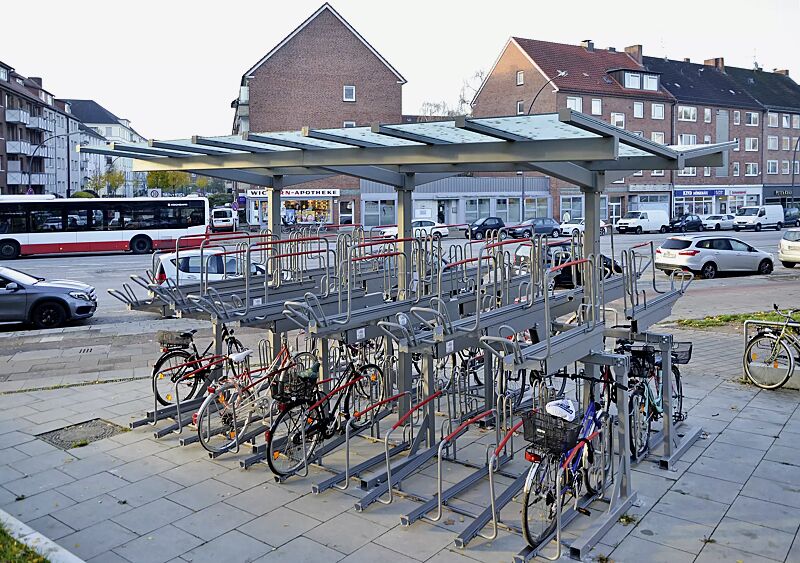 doppelstock-fahrradparksystem-flexhub__shoKAT0059020 Doppelstock-Fahrradparksystem FLEXHUB, feuerverzinkte Stahlkonstruktion, Fahrradüberdachung TUCANA mit auftragsbezogener Anpassung, Dachbreite x Dachtiefe 6000 mm x 4600 mm