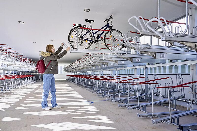 doppelstock-fahrradparksystem-flexhub__shoKAT0069013 Doppelstock-Fahrradparksystem FLEXHUB