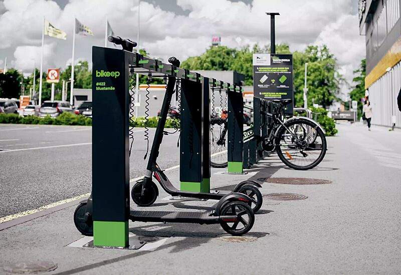 E-Scooterparksystem SKEEP, Komplettangebot mit 10 Einstellplätzen