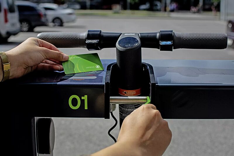 e-scooterparksystem-skeep__shoKAT0064948