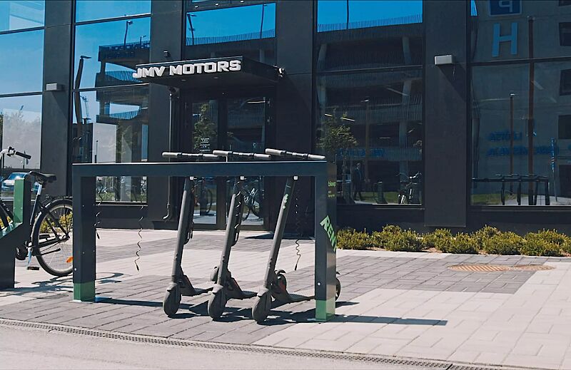 E-Scooterparksystem SKEEP, Komplettangebot mit 5 Einstellplätzen