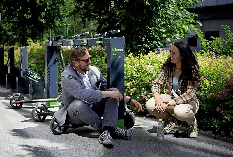 E-Scooterparksystem SKEEP, Komplettangebot mit 5 Einstellplätzen