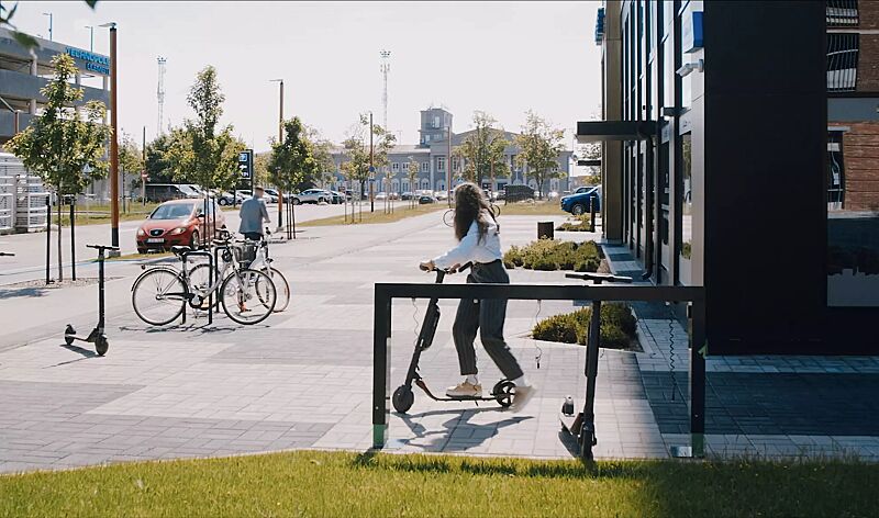 E-Scooterparksystem SKEEP, Komplettangebot mit 5 Einstellplätzen