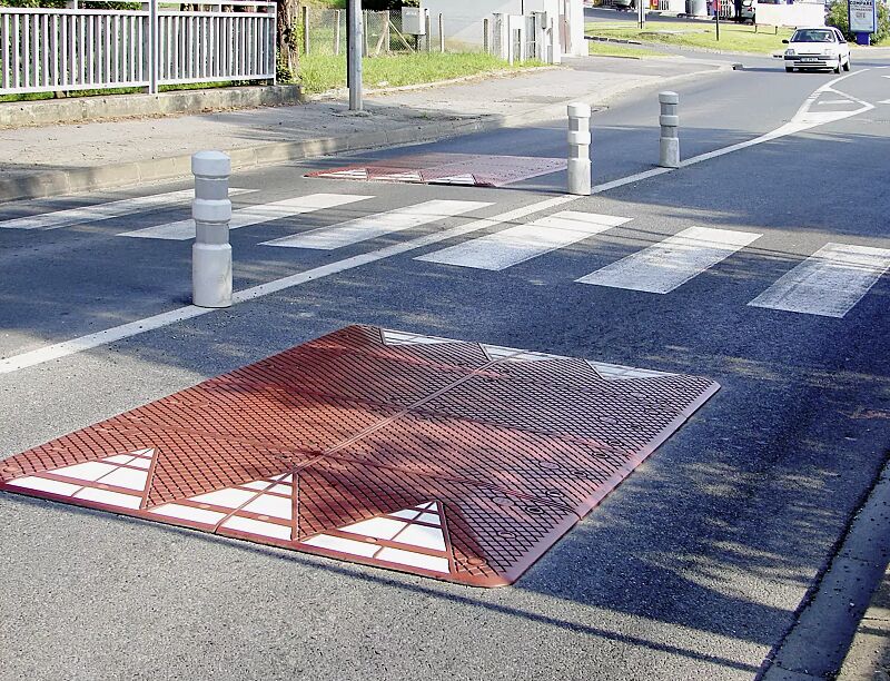 euronormkissen-nonza__shoKAT0059440 Euronormkissen NONZA, 8-teilig, in rotbraun