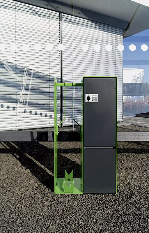 fahrrad-abstellanlage-velo-connector__shoKAT0058817 Fahrrad-Abstellanlage VELO-CONNECTOR mit Ladeschließfach und Radeinstellung links, Zugang mittels PIN-Eingabe, Stahlteile in RAL 7016 anthrazitgrau / RAL 6018 gelbgrün